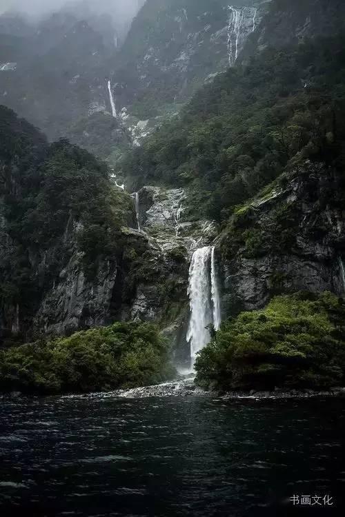 杜峰朱芳雨酝酿大交易，他们会不会用胡明轩换周琦呢？游戏画面